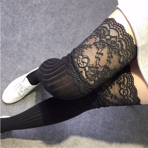 Women's Thigh High Lace Socks Black Stockings NWT - Picture 4 of 8